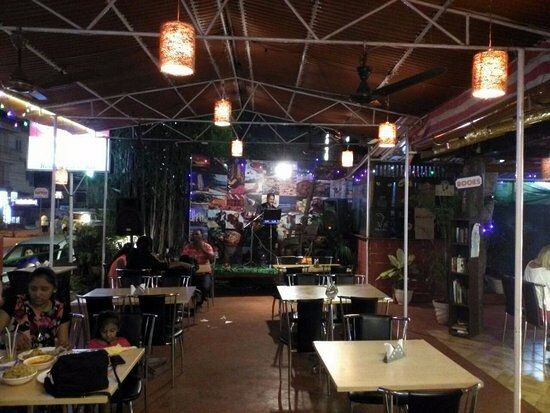 Foxes Fiesta Restaurant & Bar